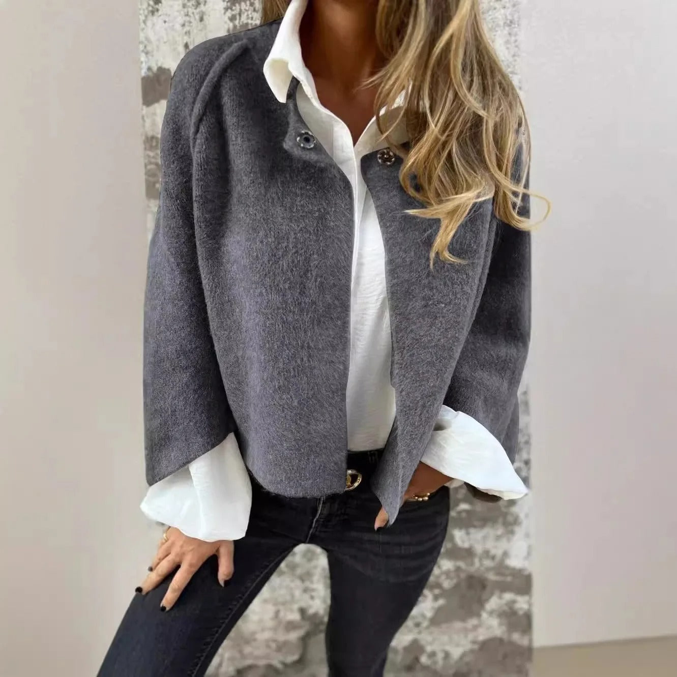 Elise | Wool coat with round neckline and long sleeves